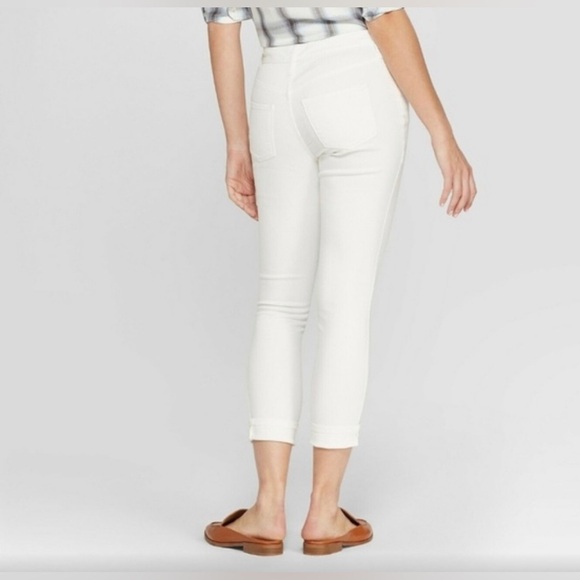 Universal Thread Women's High-Rise Crop - White - Picture 3 of 11